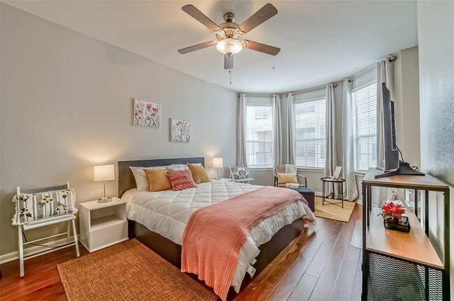 property at 7575 Kirby Dr