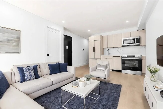 20 E 13th St, Unit 5 in New York, NY - Building Photo - Building Photo