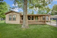 1372 W Pine Lake Cir