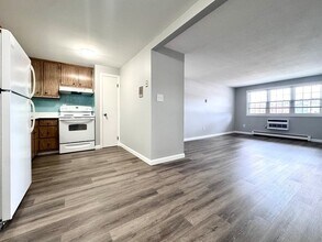 4 Old Colony Ln, Unit 11 in Arlington, MA - Building Photo - Building Photo