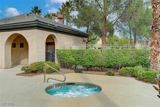 8113 Slate Falls St in North Las Vegas, NV - Foto de edificio - Building Photo