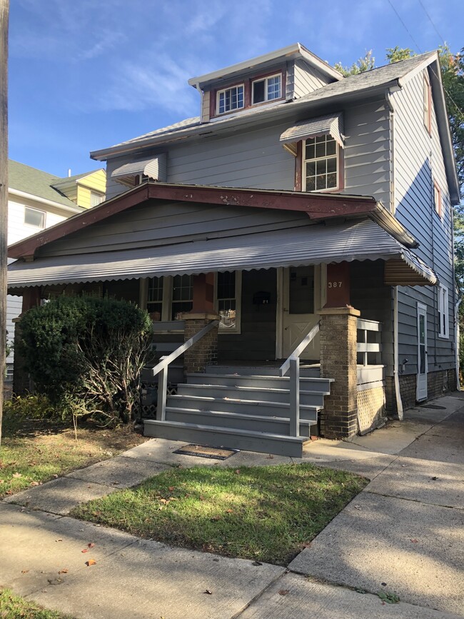 387 Cleveland Rd in Cleveland, OH - Foto de edificio - Building Photo