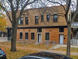 1929 W Montrose Ave in Chicago, IL - Building Photo