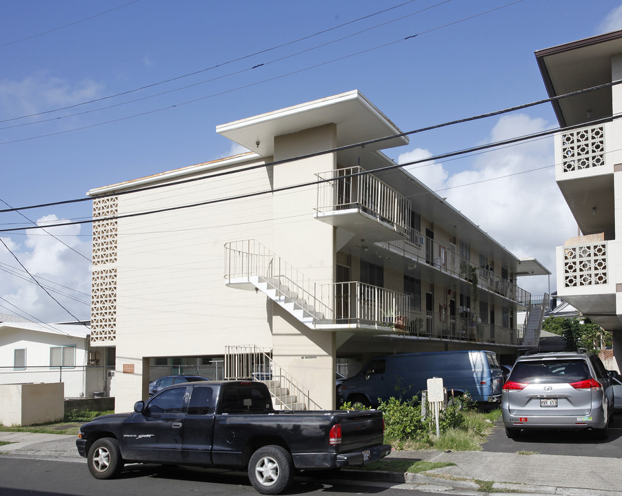 Narcissus Apartments in Honolulu, HI - Building Photo