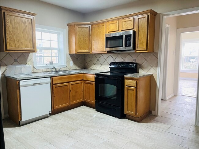 property at 2422 Eagle St