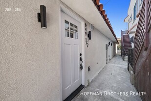 649 N Spaulding Ave, Unit 1/4 in Los Angeles, CA - Building Photo
