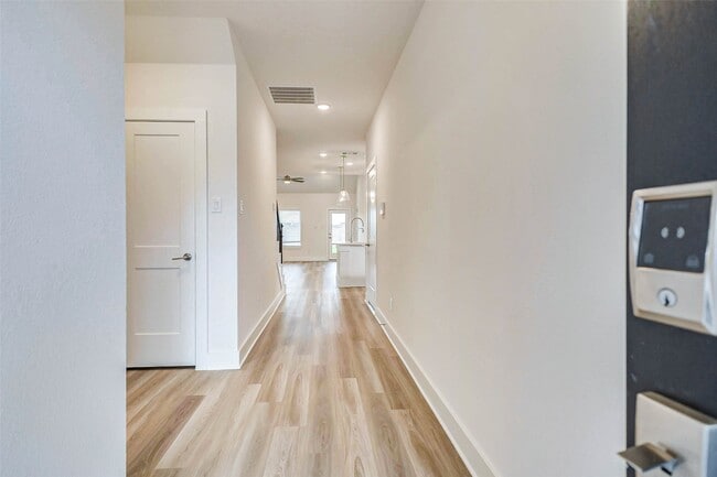 21734 Persian Lk Dr in Cypress, TX - Foto de edificio - Building Photo