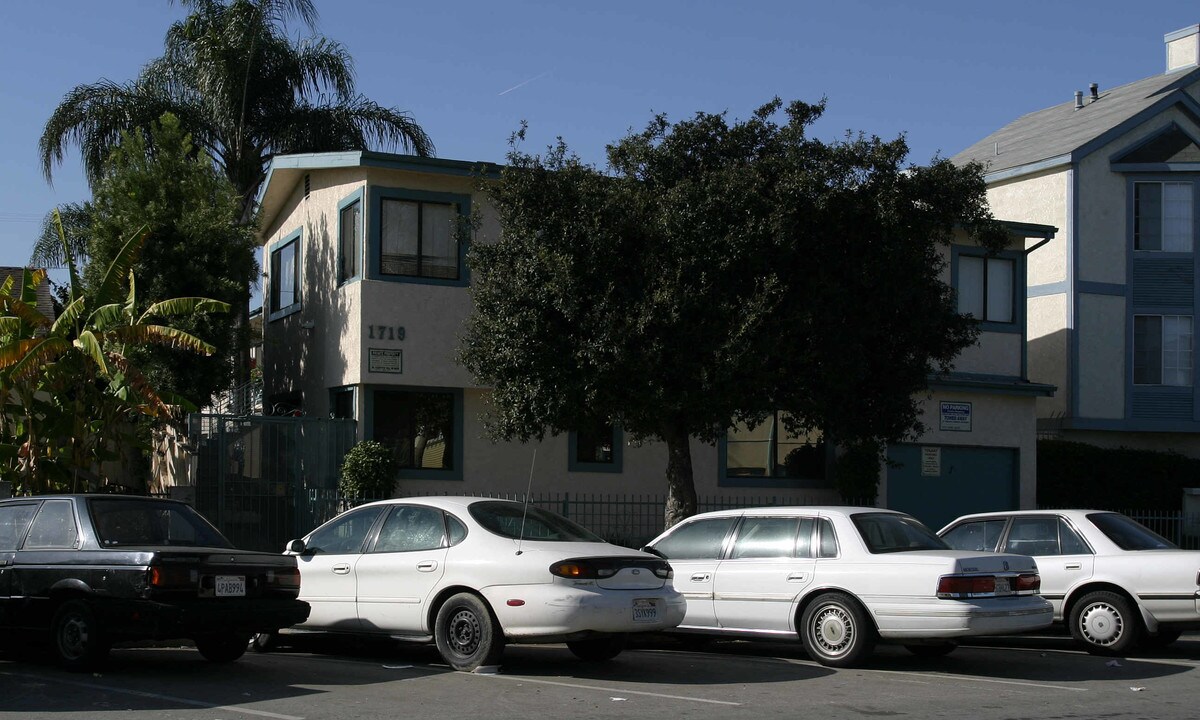 1719 Sherman Pl in Long Beach, CA - Foto de edificio