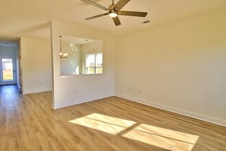 18 Walker St in Ludowici, GA - Building Photo - Building Photo