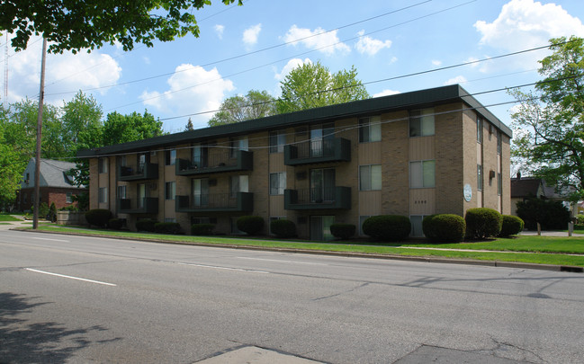 Maple Tree Apartments