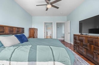 300 S Orange Grove Blvd in Pasadena, CA - Building Photo - Building Photo