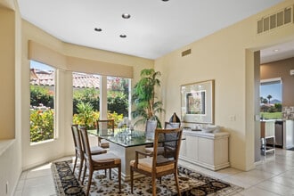 461 Desert Holly Dr in Palm Desert, CA - Building Photo - Building Photo