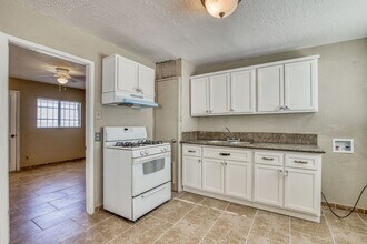 3922 Hayes Ave in El Paso, TX - Foto de edificio - Building Photo