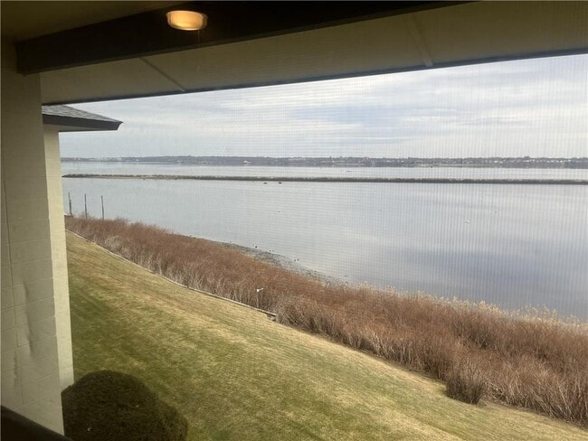 400 Narragansett Pkwy in Warwick, RI - Foto de edificio - Building Photo