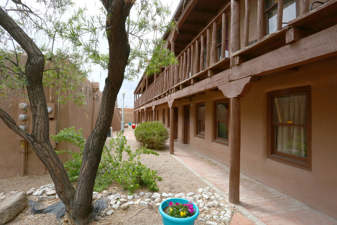 Patio Escondido Apartments in Albuquerque, NM - Building Photo