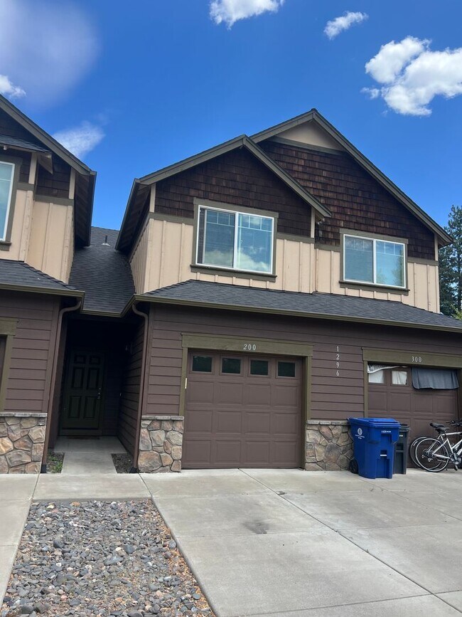 1296 SW Mill Pond Pl in Bend, OR - Building Photo - Building Photo