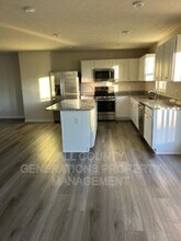 4796 Olivia Wy in Lorain, OH - Building Photo - Building Photo