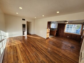 14227 Moorpark St, Unit 14229 in Los Angeles, CA - Building Photo - Building Photo