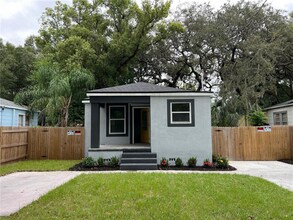 908 E Cayuga St in Tampa, FL - Building Photo - Building Photo