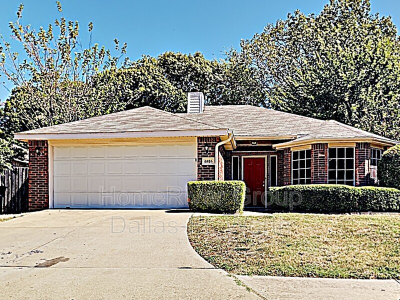 6816 Cedar Shadow Dr in Dallas, TX - Foto de edificio