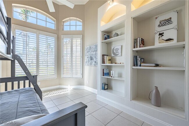 property at 5323 SW 28th Pl