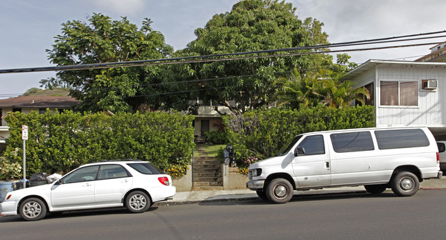 1510 Thurston Ave in Honolulu, HI - Foto de edificio - Building Photo