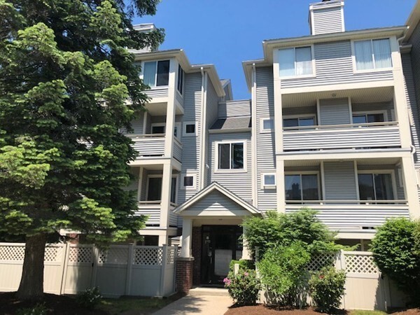 200 Falls Blvd, Unit B202 in Quincy, MA - Building Photo