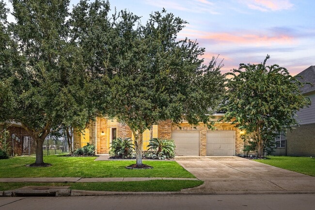 7711 Summer Shore Dr in Rosenberg, TX - Building Photo - Building Photo