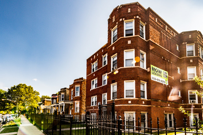 7825 S Emerald Ave in Chicago, IL - Foto de edificio - Building Photo