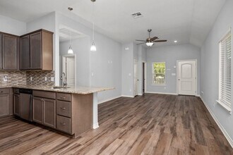 1314 Antone St in Bryan, TX - Building Photo - Building Photo