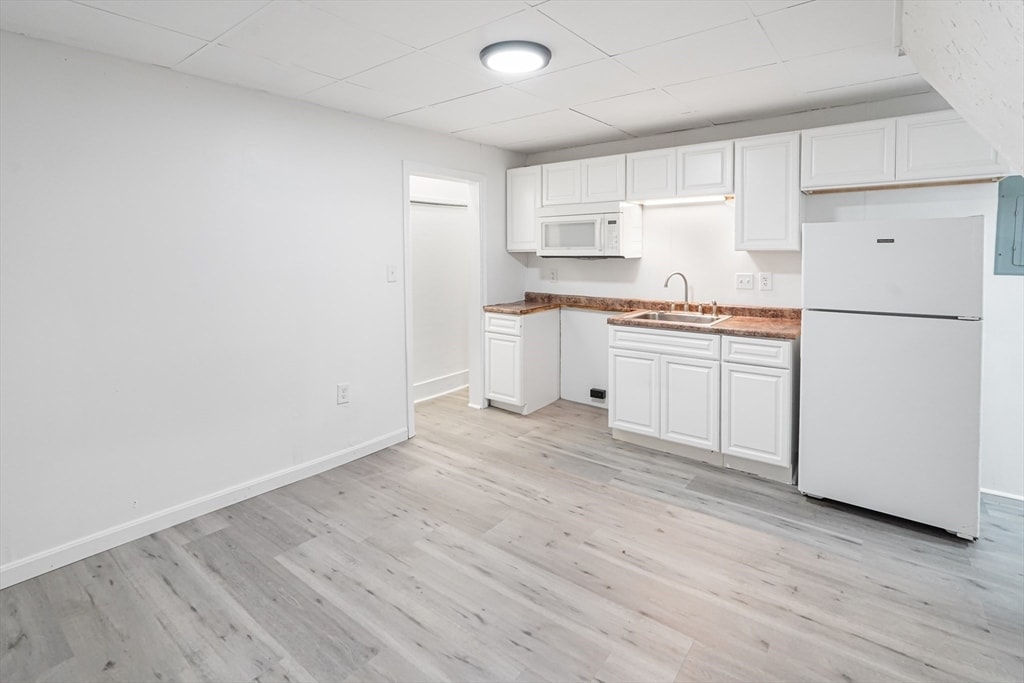 8-10 Allen St in Worcester, MA - Building Photo