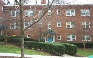 4004 Beecher St NW in Washington, DC - Foto de edificio