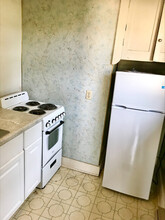 15 S Walnut St, Unit 2 in Akron, OH - Foto de edificio - Building Photo