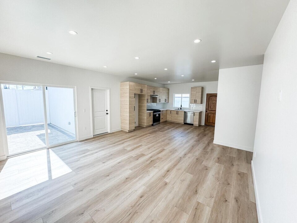 16840 Los Alimos St in Los Angeles, CA - Building Photo