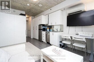 1900 Simcoe St N in Oshawa, ON - Building Photo - Building Photo