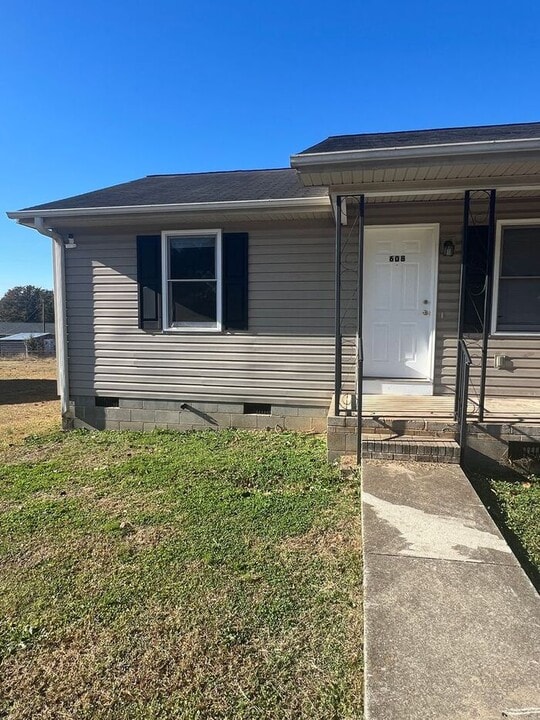 608 Jasmin Dr in Anderson, SC - Building Photo