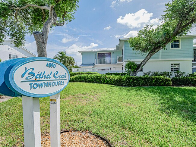 4890 Bethel Creek Dr in Vero Beach, FL - Building Photo - Building Photo