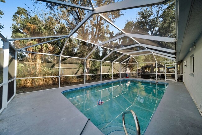 1407 SE 24th Ave in Cape Coral, FL - Building Photo - Building Photo