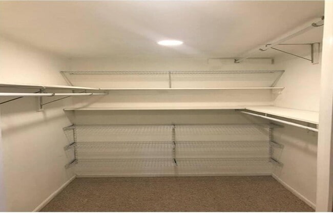 45 John St, Unit 1C in Bloomfield, NJ - Foto de edificio - Building Photo