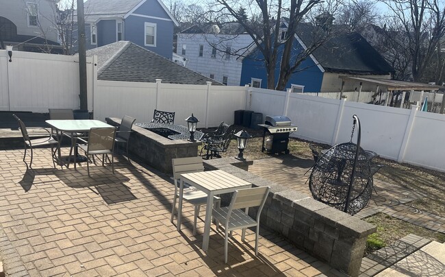 36 Parker St, Unit 38 Parker Street in Port Chester, NY - Foto de edificio - Building Photo