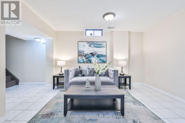 37 Bluebell Dr in Markham, ON - Building Photo - Building Photo