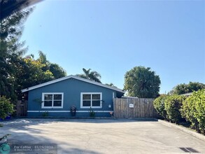 2324 Arthur St in Hollywood, FL - Building Photo - Building Photo