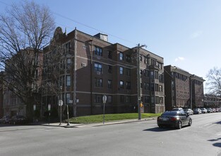 Pine Court Apartment in Philadelphia, PA - Building Photo - Building Photo