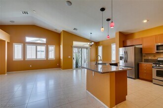 7000 Point Cabrillo Ct in Las Vegas, NV - Building Photo - Building Photo