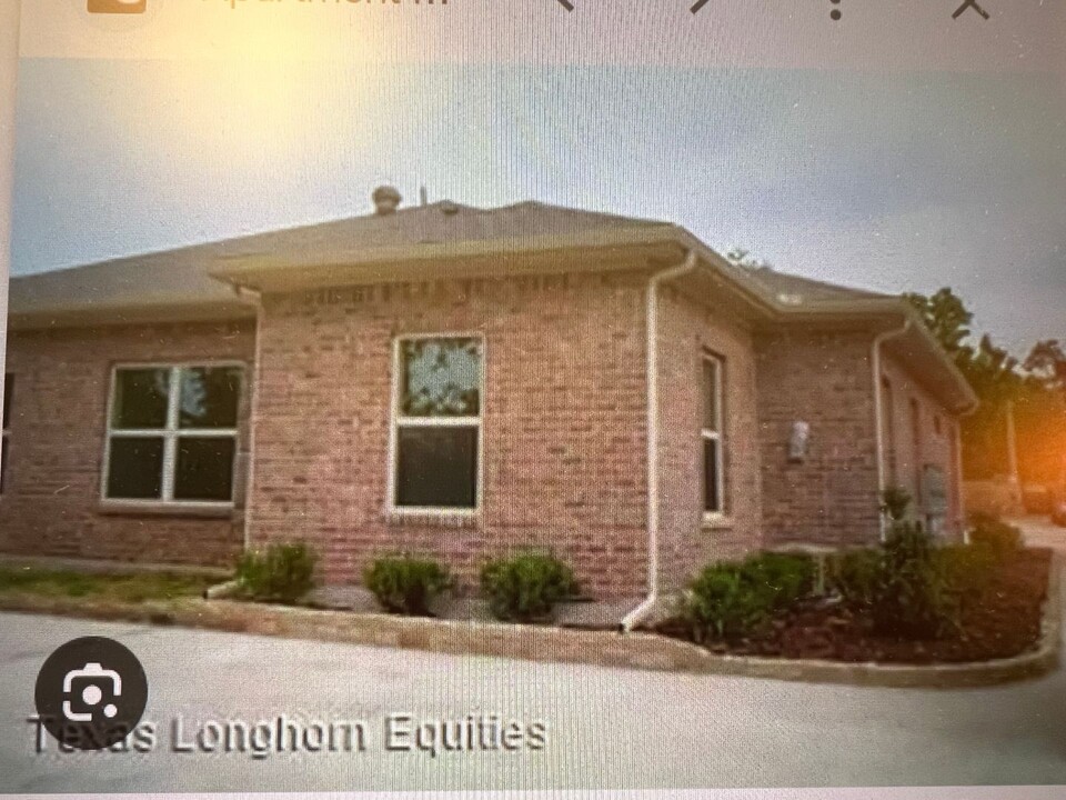 228 S Line St in Weatherford, TX - Building Photo