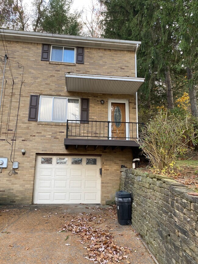 727 Harrison City Rd Rentals in Trafford, PA