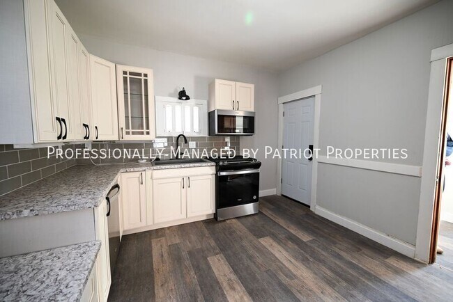 property at 405 W Main St