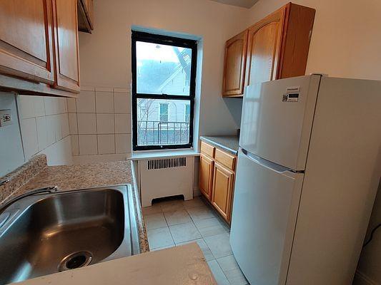 233 W 232nd St in Bronx, NY - Building Photo