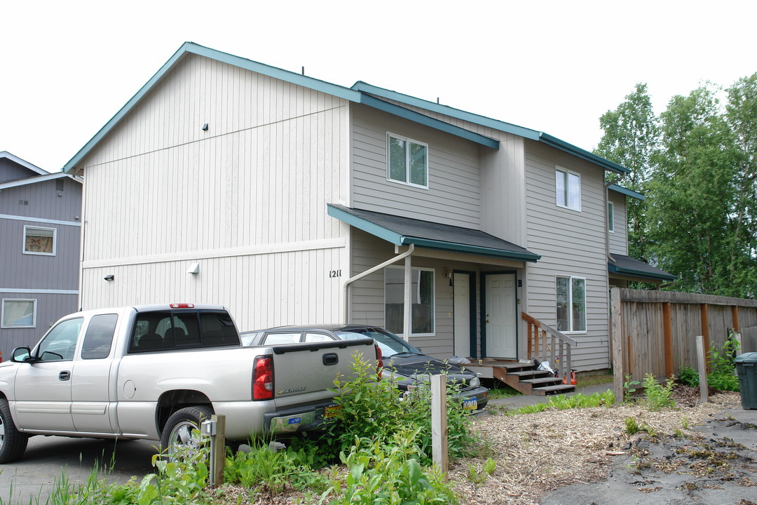 1211 Surrey Cir in Anchorage, AK - Building Photo