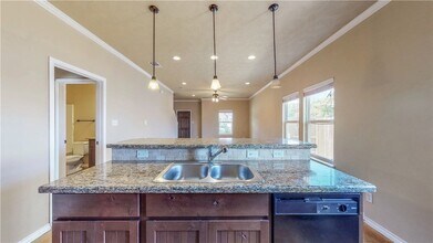 3414 Cullen Trail, Unit 2 in College Station, TX - Building Photo - Building Photo
